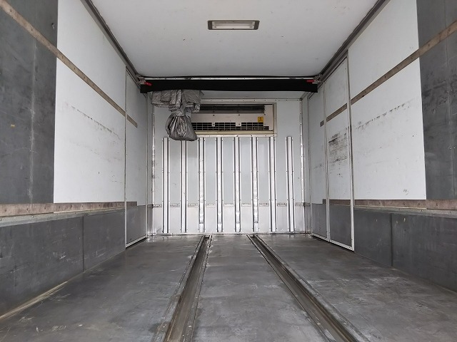 日野レンジャー冷凍車（冷蔵車）中型（4t）[写真14]