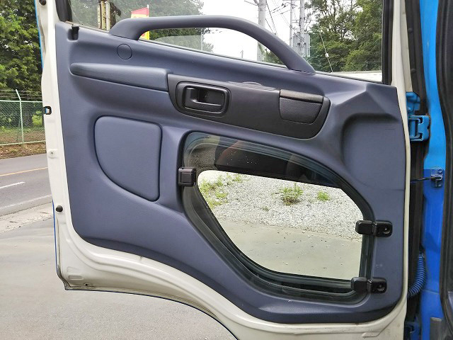 日野レンジャー冷凍車（冷蔵車）中型（4t）[写真27]