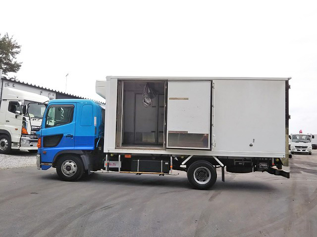 日野レンジャー冷凍車（冷蔵車）中型（4t）[写真06]