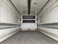 日野レンジャー冷蔵冷凍ウイング中型（4t）[写真12]