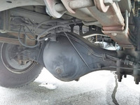 日野レンジャー冷蔵冷凍ウイング中型（4t）[写真22]