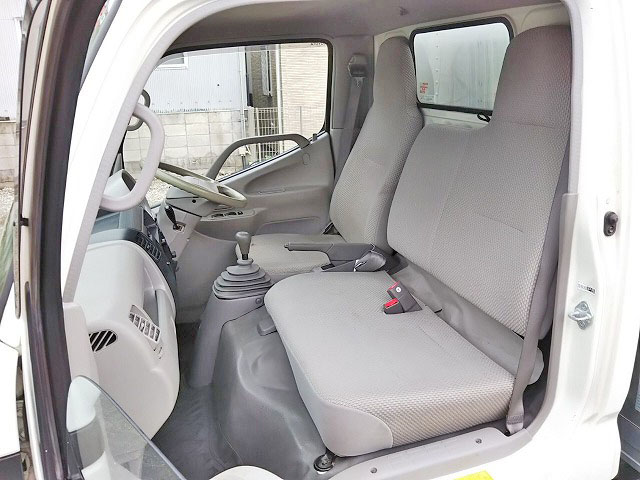 トヨタダイナアルミバン小型（2t・3t）[写真33]