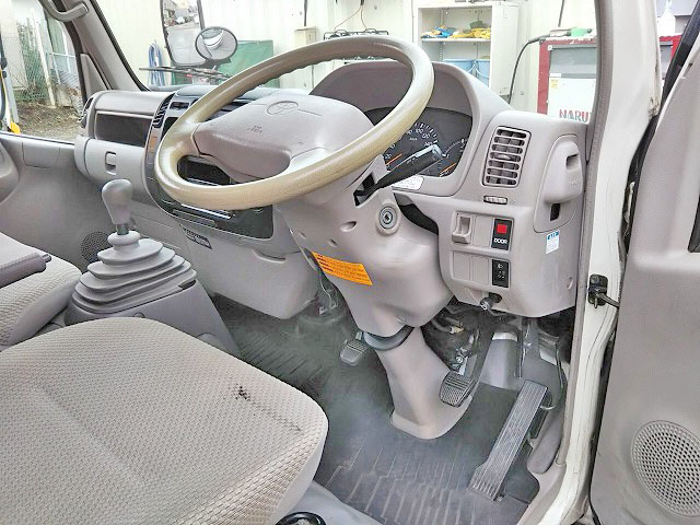 トヨタダイナアルミバン小型（2t・3t）[写真36]