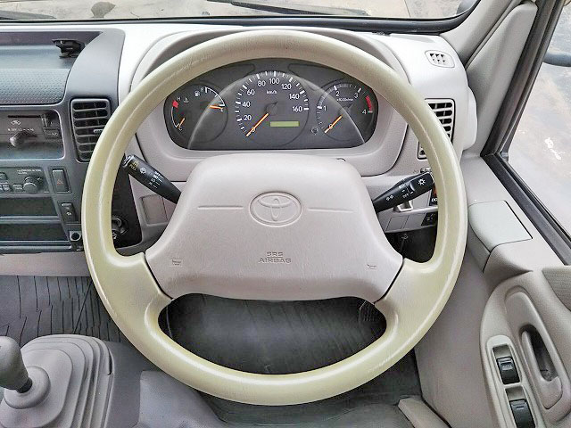 トヨタダイナアルミバン小型（2t・3t）[写真37]