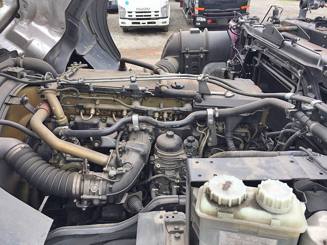 三菱ふそうスーパーグレートトレーラーヘッド（トラクターヘッド）大型（10t）[写真25]