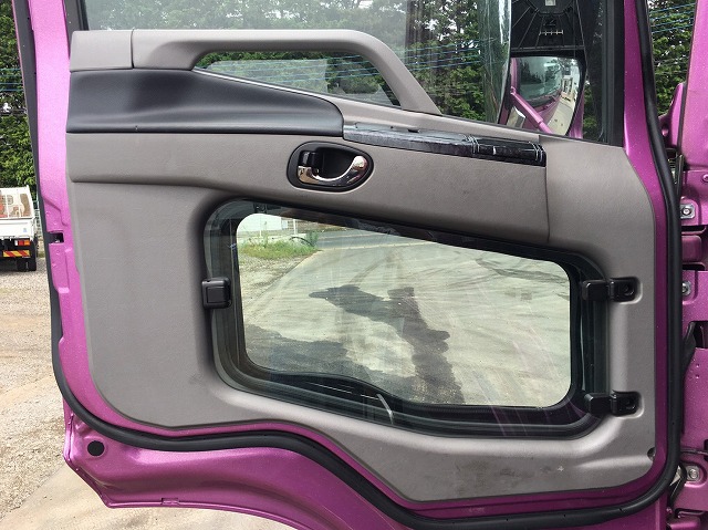 三菱ふそうスーパーグレートトレーラーヘッド（トラクターヘッド）大型（10t）[写真27]