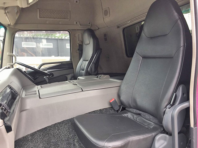 三菱ふそうスーパーグレートトレーラーヘッド（トラクターヘッド）大型（10t）[写真31]