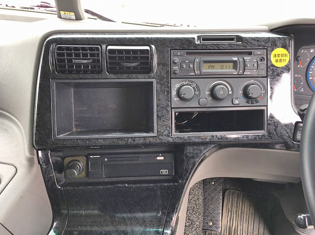 三菱ふそうスーパーグレートトレーラーヘッド（トラクターヘッド）大型（10t）[写真37]