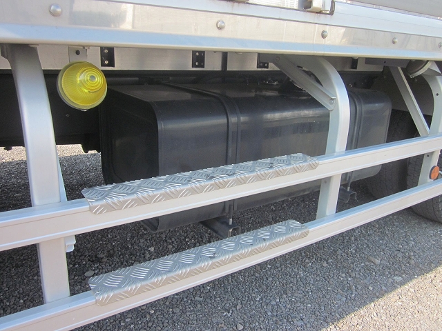 日野レンジャー冷凍車（冷蔵車）中型（4t）[写真16]