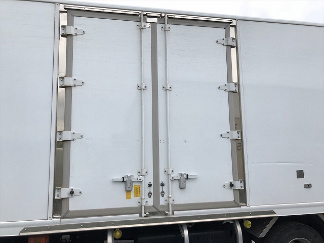 日野レンジャー冷凍車（冷蔵車）中型（4t）[写真05]