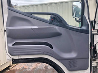 三菱ふそうキャンター冷凍車（冷蔵車）小型（2t・3t）[写真29]