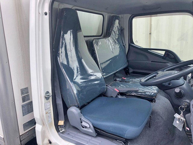 三菱ふそうキャンター冷凍車（冷蔵車）小型（2t・3t）[写真35]