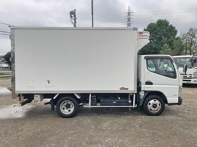 三菱ふそうキャンター冷凍車（冷蔵車）小型（2t・3t）[写真07]