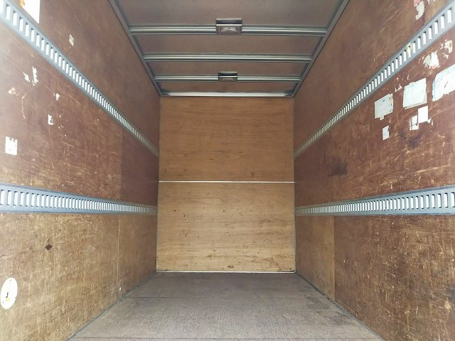 いすゞエルフアルミバン小型（2t・3t）[写真11]