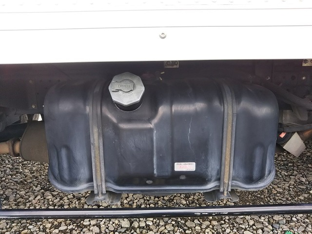 いすゞエルフアルミバン小型（2t・3t）[写真16]