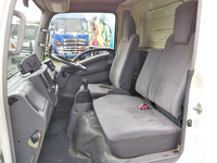 いすゞエルフアルミバン小型（2t・3t）[写真30]