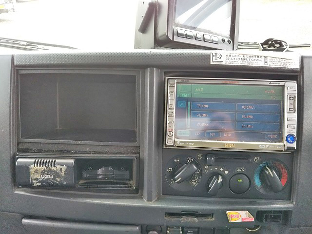 いすゞエルフアルミバン小型（2t・3t）[写真36]