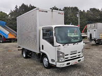 いすゞエルフアルミバン小型（2t・3t）[写真03]