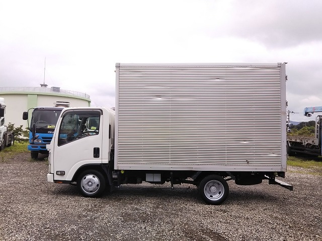 いすゞエルフアルミバン小型（2t・3t）[写真05]