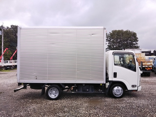 いすゞエルフアルミバン小型（2t・3t）[写真06]