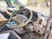 トヨタダイナ平ボディ小型（2t・3t）[写真13]