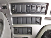 UDトラックスクオンダンプ大型（10t）[写真36]