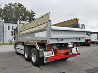 UDトラックスクオンダンプ大型（10t）[写真04]