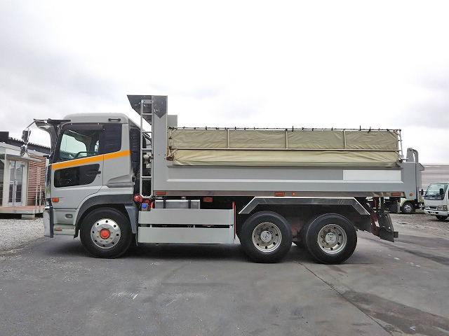 UDトラックスクオンダンプ大型（10t）[写真05]