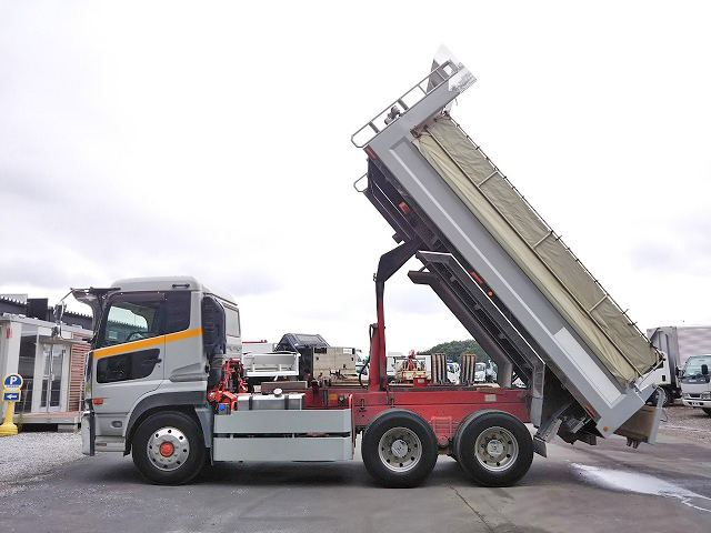 UDトラックスクオンダンプ大型（10t）[写真06]