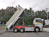 UDトラックスクオンダンプ大型（10t）[写真08]