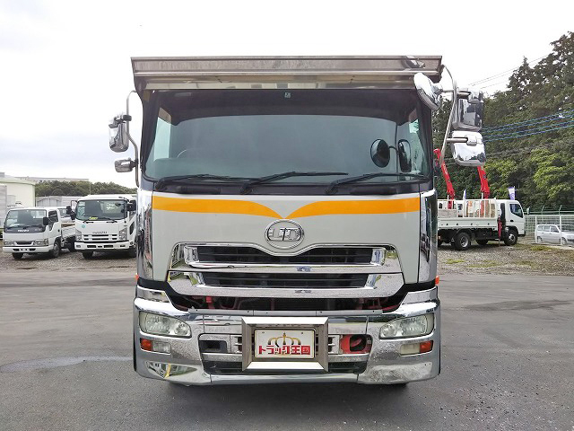 UDトラックスクオンダンプ大型（10t）[写真09]