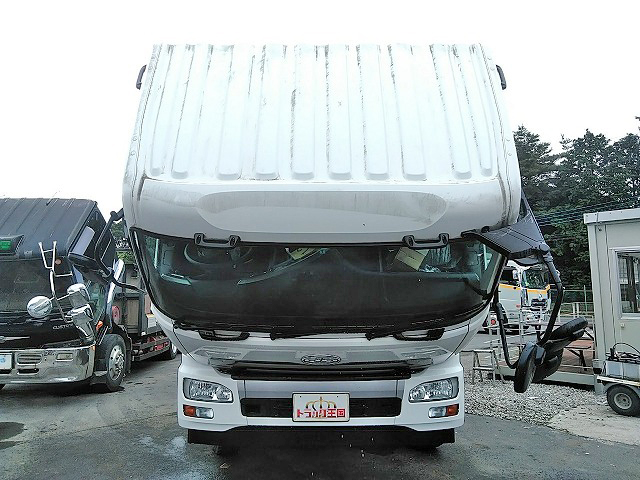 UDトラックスクオンダンプ大型（10t）[写真10]