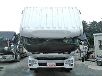 UDトラックスクオンダンプ大型（10t）[写真10]