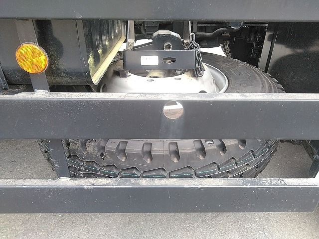 UDトラックスクオンダンプ大型（10t）[写真17]