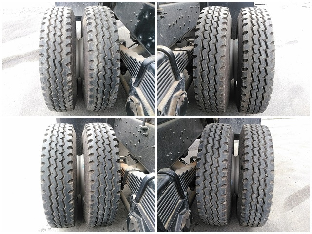 UDトラックスクオンダンプ大型（10t）[写真23]