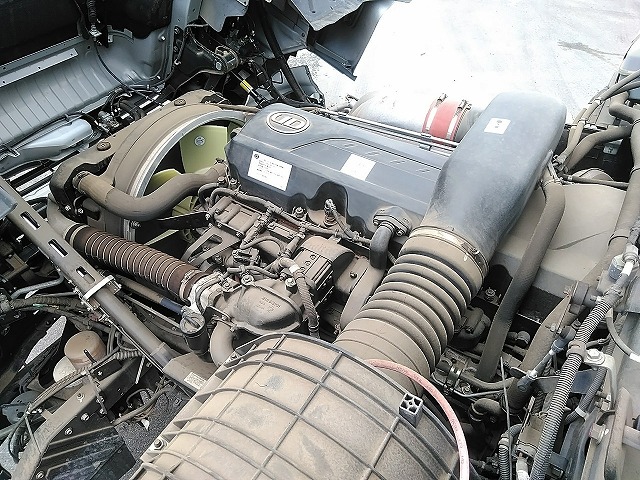 UDトラックスクオンダンプ大型（10t）[写真26]