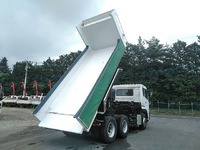 UDトラックスクオンダンプ大型（10t）[写真02]