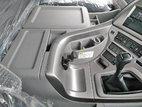 UDトラックスクオンダンプ大型（10t）[写真38]