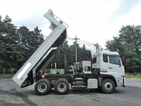 UDトラックスクオンダンプ大型（10t）[写真08]