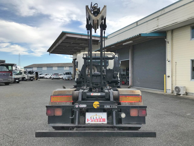 いすゞフォワードフックロール増トン（6t・8t）[写真12]