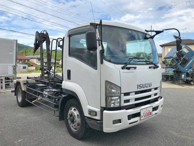 いすゞフォワードフックロール増トン（6t・8t）[写真03]