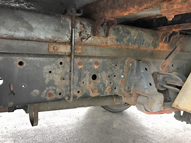 いすゞエルフアルミバン小型（2t・3t）[写真15]