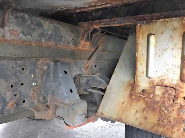 いすゞエルフアルミバン小型（2t・3t）[写真16]