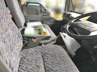 いすゞエルフアルミバン小型（2t・3t）[写真17]