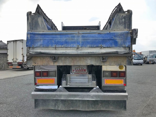 三菱ふそうスーパーグレートダンプ大型（10t）[写真12]