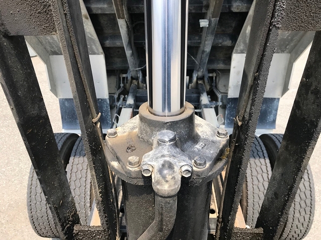 三菱ふそうスーパーグレートダンプ大型（10t）[写真16]