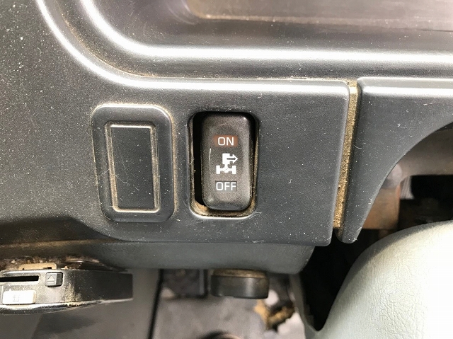 三菱ふそうスーパーグレートダンプ大型（10t）[写真34]