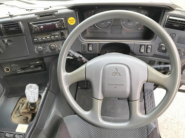 三菱ふそうスーパーグレートダンプ大型（10t）[写真36]