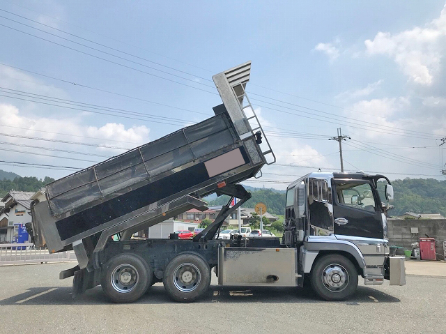 三菱ふそうスーパーグレートダンプ大型（10t）[写真08]
