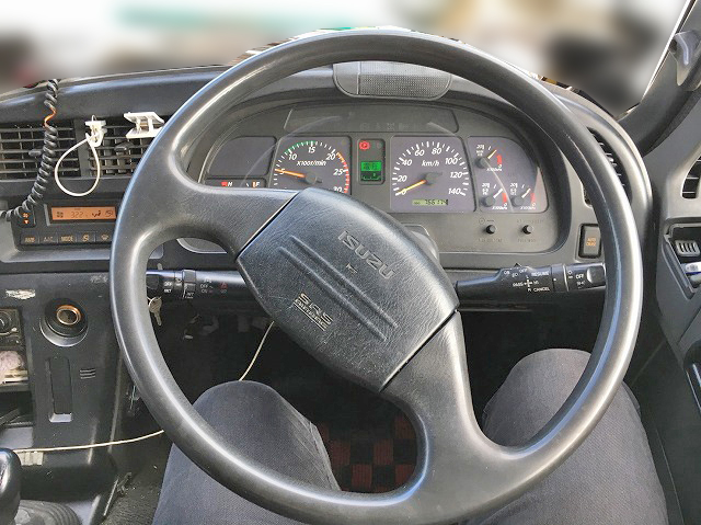 いすゞギガトレーラーヘッド（トラクターヘッド）大型（10t）[写真19]